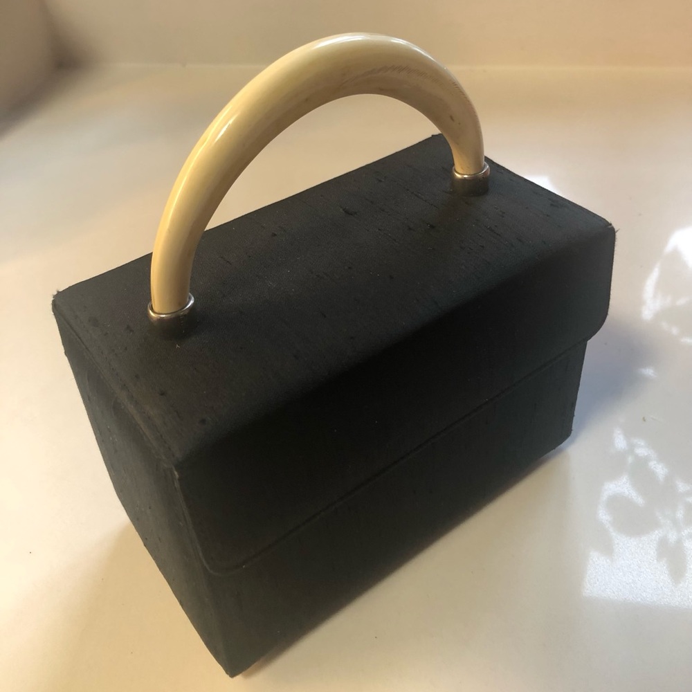 Gorgeous Ralph Lauren chic top handle box evening bag